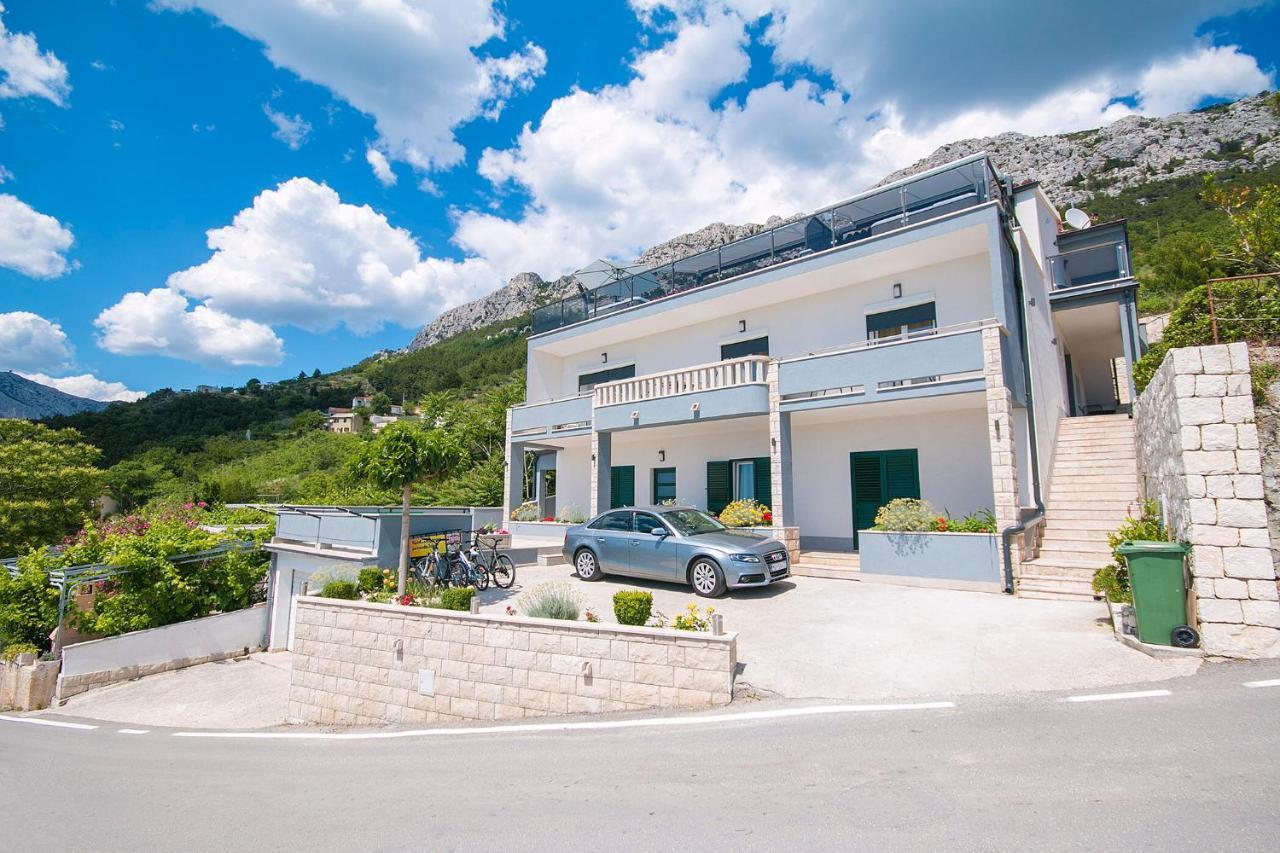 Apartments Vila Nadalina Delux Брела Экстерьер фото