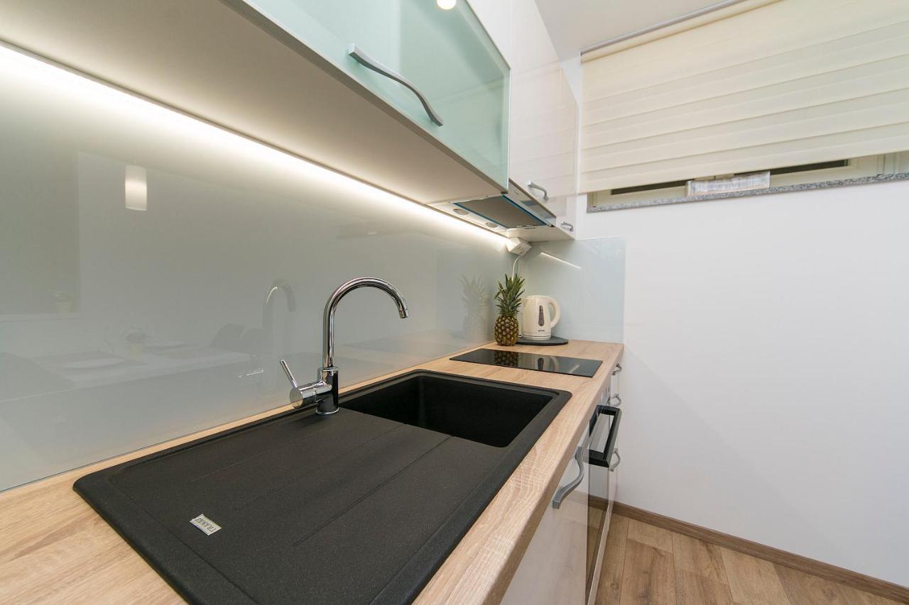 Apartments Vila Nadalina Delux Брела Экстерьер фото