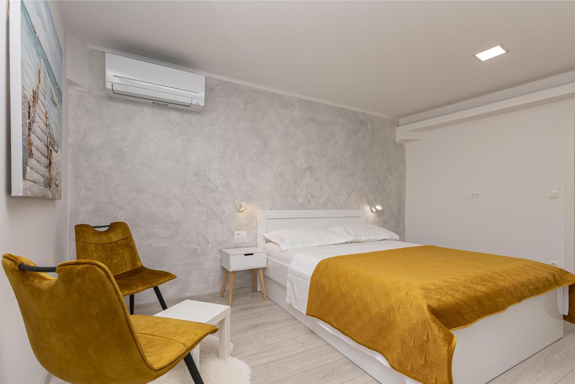 Apartments Vila Nadalina Delux Брела Экстерьер фото